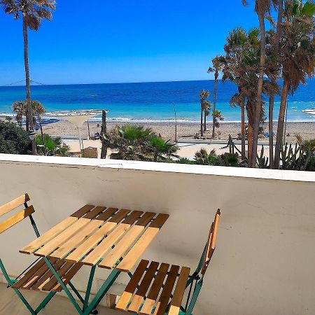 Beachfront Primera Linea De Playa En Casco Antiguo Estepona Bagian luar foto