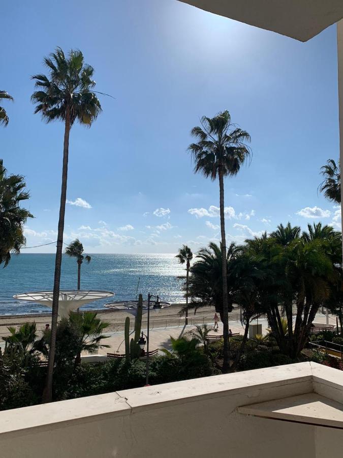 Beachfront Primera Linea De Playa En Casco Antiguo Estepona Bagian luar foto