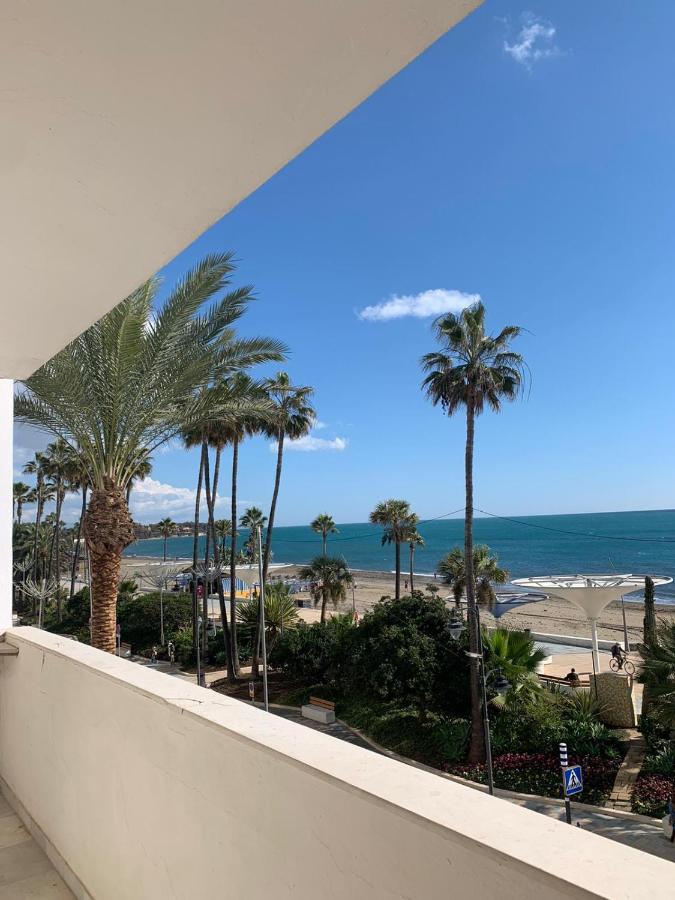 Beachfront Primera Linea De Playa En Casco Antiguo Estepona Bagian luar foto