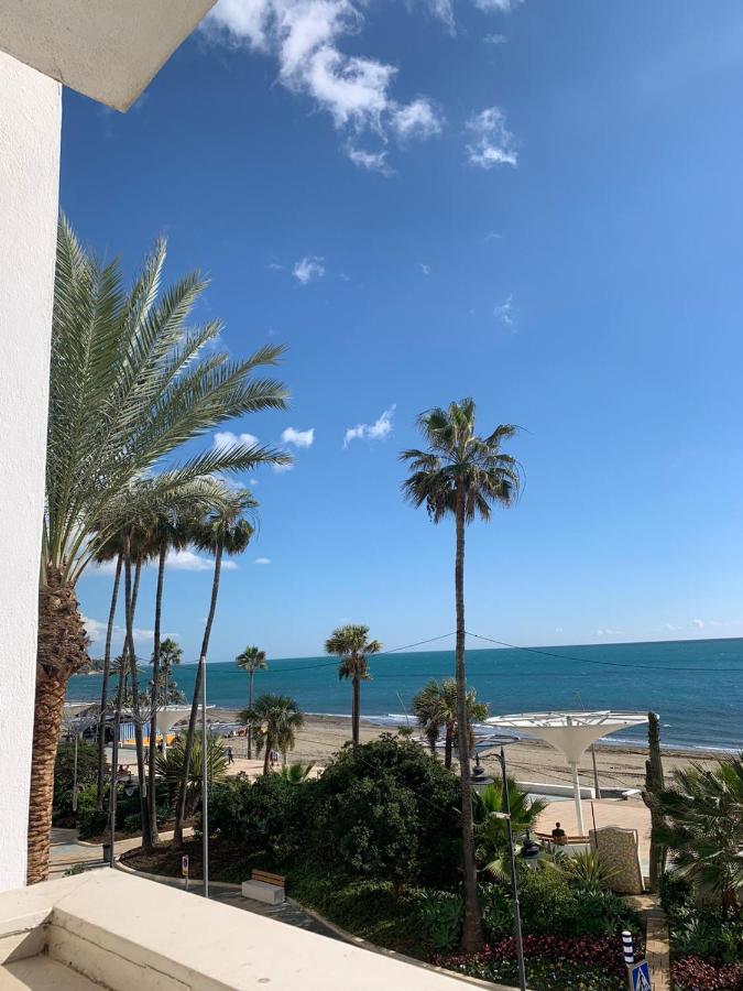 Beachfront Primera Linea De Playa En Casco Antiguo Estepona Bagian luar foto