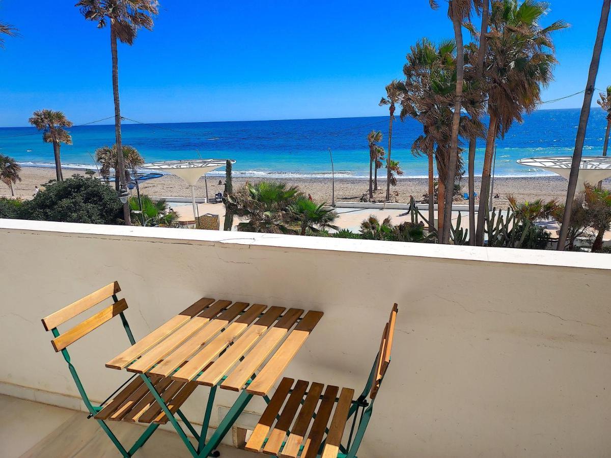 Beachfront Primera Linea De Playa En Casco Antiguo Estepona Bagian luar foto